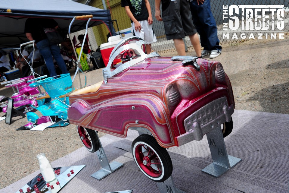 Lowrider pedal car top
